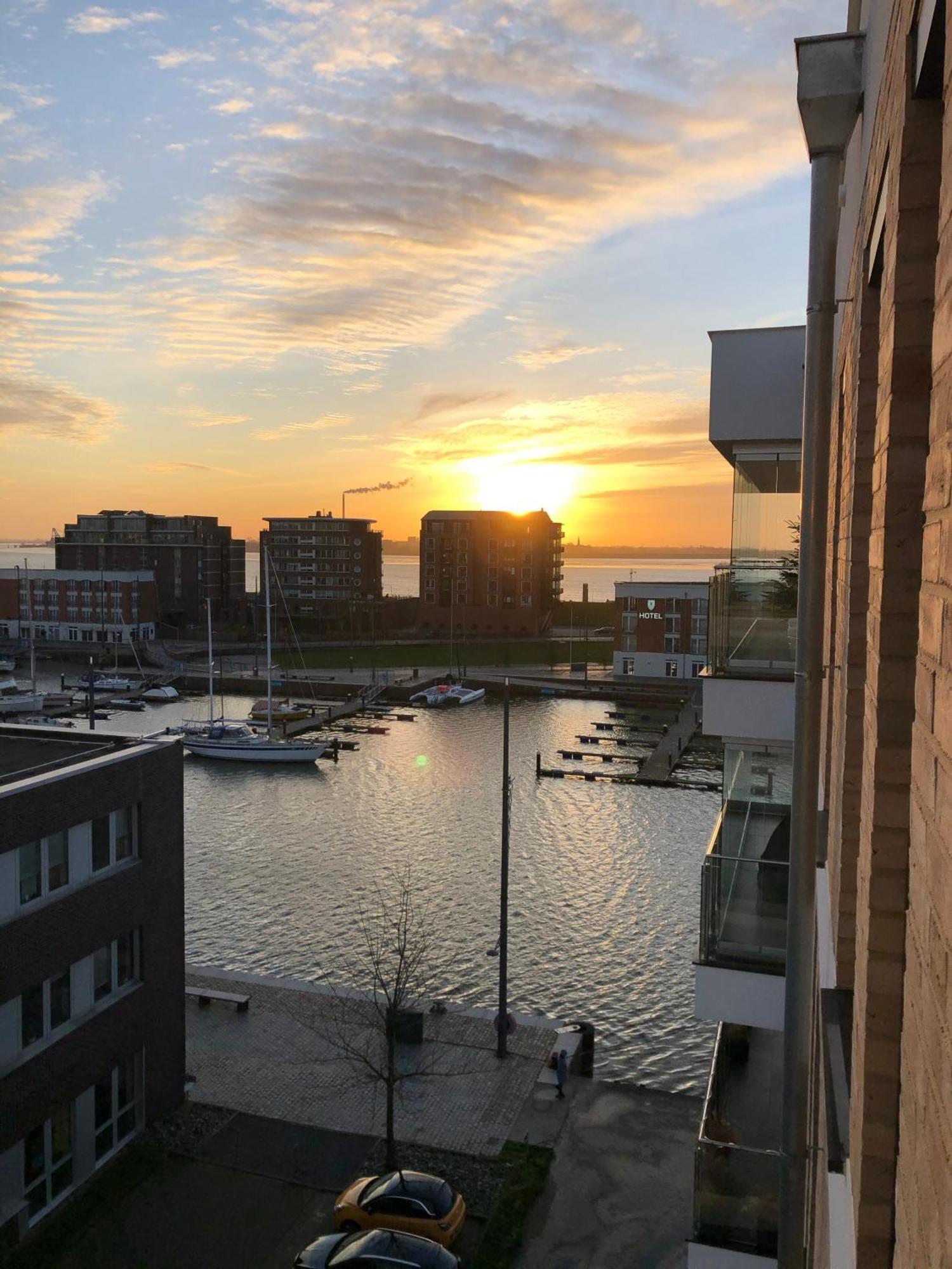 Port Marina "Schlagseite" Apartment Bremerhaven Bagian luar foto